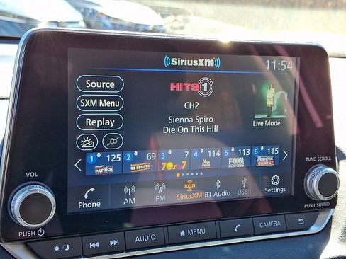 Used 2023 Nissan Sentra SR w/ SR Premium Package image 18