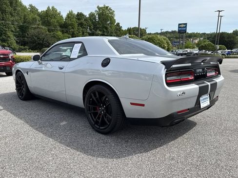 Used 2023 Dodge Challenger SRT Hellcat w/ Driver Convenience Group RWD image 5