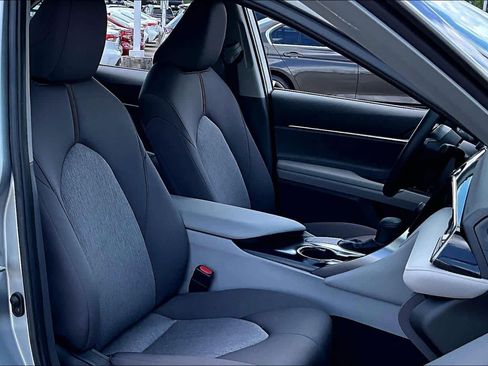 Certified 2020 Toyota Camry LE FWD image 9