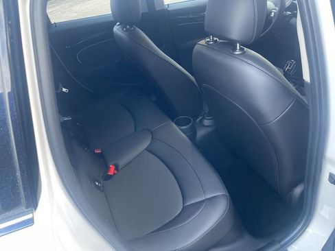 Certified 2023 MINI Cooper 4-Door Hardtop image 15