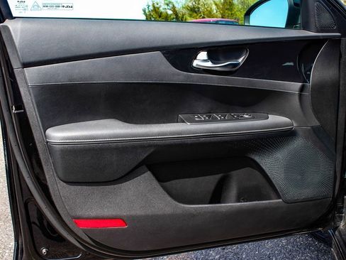 Used 2023 Kia Forte GT-Line w/ GT-Line Technology Package FWD image 8