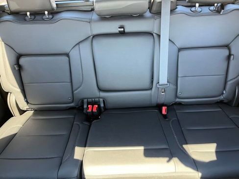 Used 2024 GMC Sierra 2500 Denali w/ Denali Reserve Package image 30