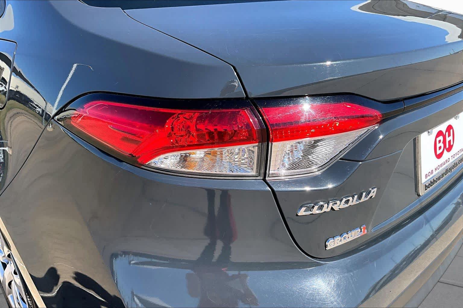 Used 2025 Toyota Corolla LE FWD image 28