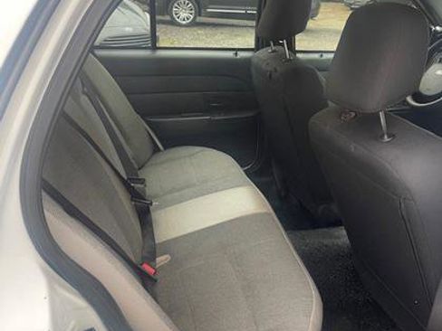 Used 2008 Ford Crown Victoria Police Interceptor image 7