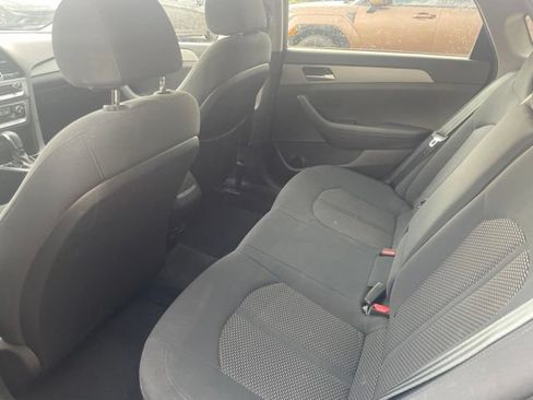 Used 2018 Hyundai Sonata SE FWD image 10