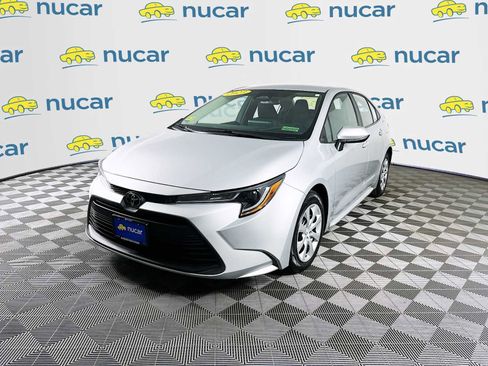 Used 2023 Toyota Corolla LE FWD image 3
