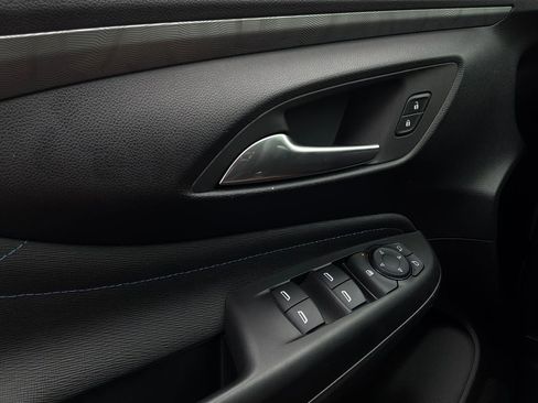 Used 2025 Buick Envista Sport Touring FWD image 19