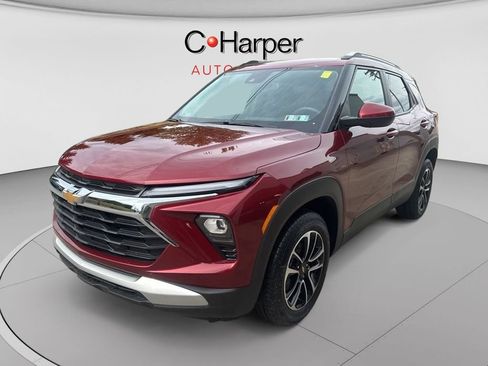 Used 2025 Chevrolet TrailBlazer LT AWD/4WD image 7