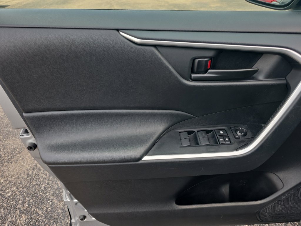 Certified 2024 Toyota RAV4 LE AWD/4WD image 14