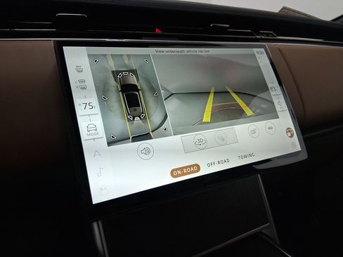 New 2026 Land Rover Range Rover SE image 24