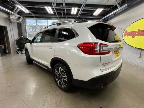 Used 2023 Subaru Ascent Limited AWD/4WD image 3