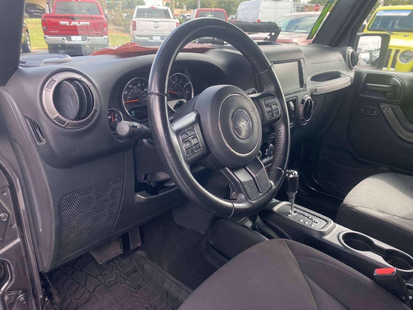 Used 2018 Jeep Wrangler Unlimited Sport S AWD/4WD image 24