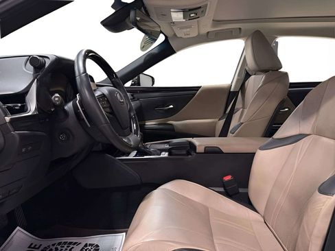 Used 2019 Lexus ES 350 w/ Accessory Package FWD image 19
