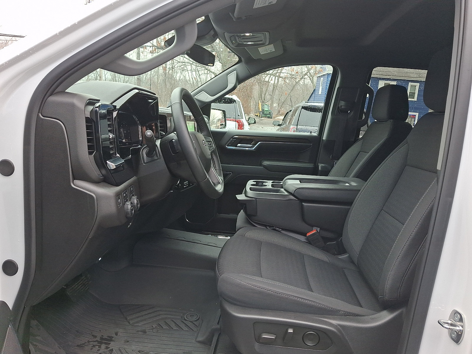 Certified 2024 Chevrolet Silverado 1500 RST AWD/4WD image 13