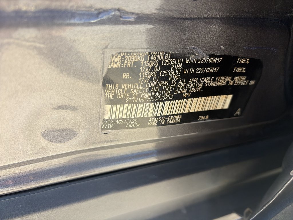 Used 2025 Toyota RAV4 XLE FWD image 32