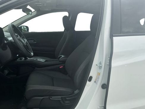 Used 2022 Honda HR-V EX image 9