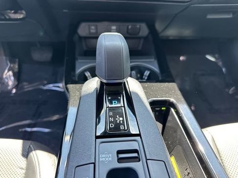 Used 2024 Toyota Prius XLE FWD image 38