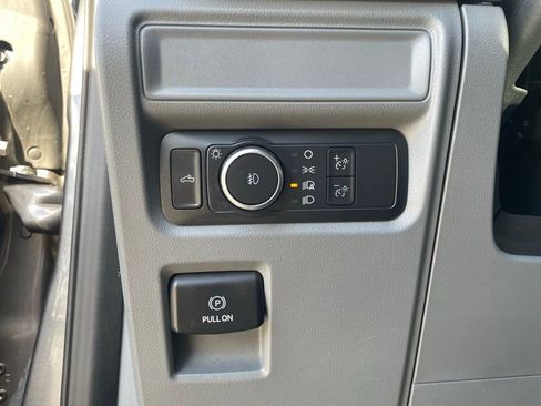 Used 2022 Ford F150 XLT image 14