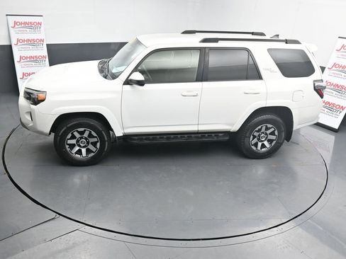 Used 2019 Toyota 4Runner TRD Off-Road image 27