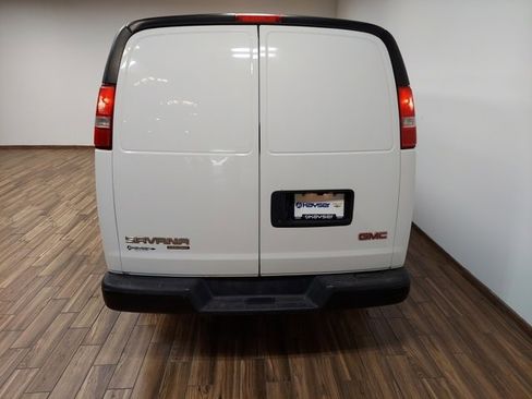 Used 2016 GMC Savana 3500 image 16