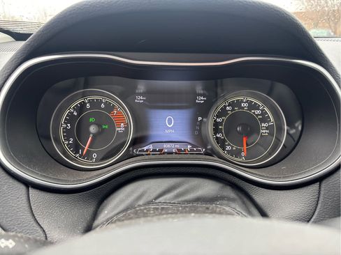 Used 2021 Jeep Cherokee Latitude Lux w/ Comfort/Convenience Group image 10