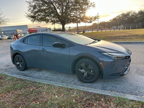 Used 2024 Toyota Prius LE image 7