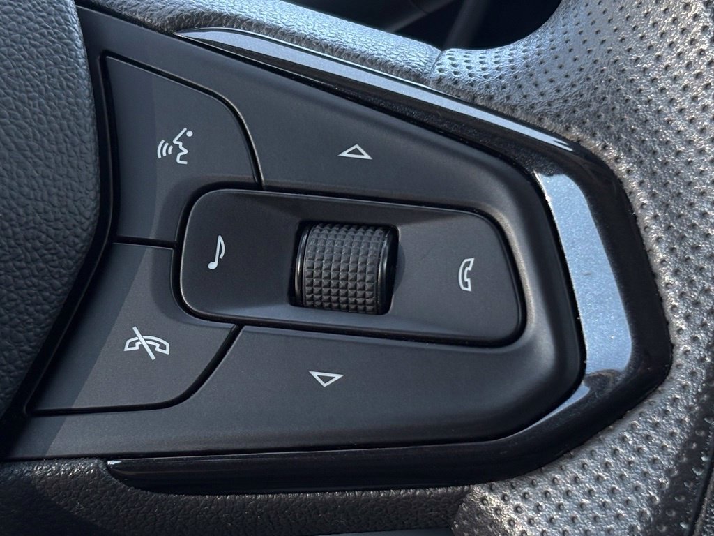 Used 2024 Chevrolet Trax LT FWD image 15