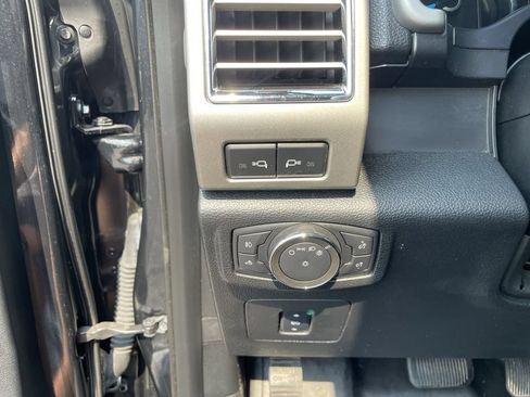 Used 2015 Ford F150 Lariat w/ Equipment Group 501A Mid AWD/4WD image 18