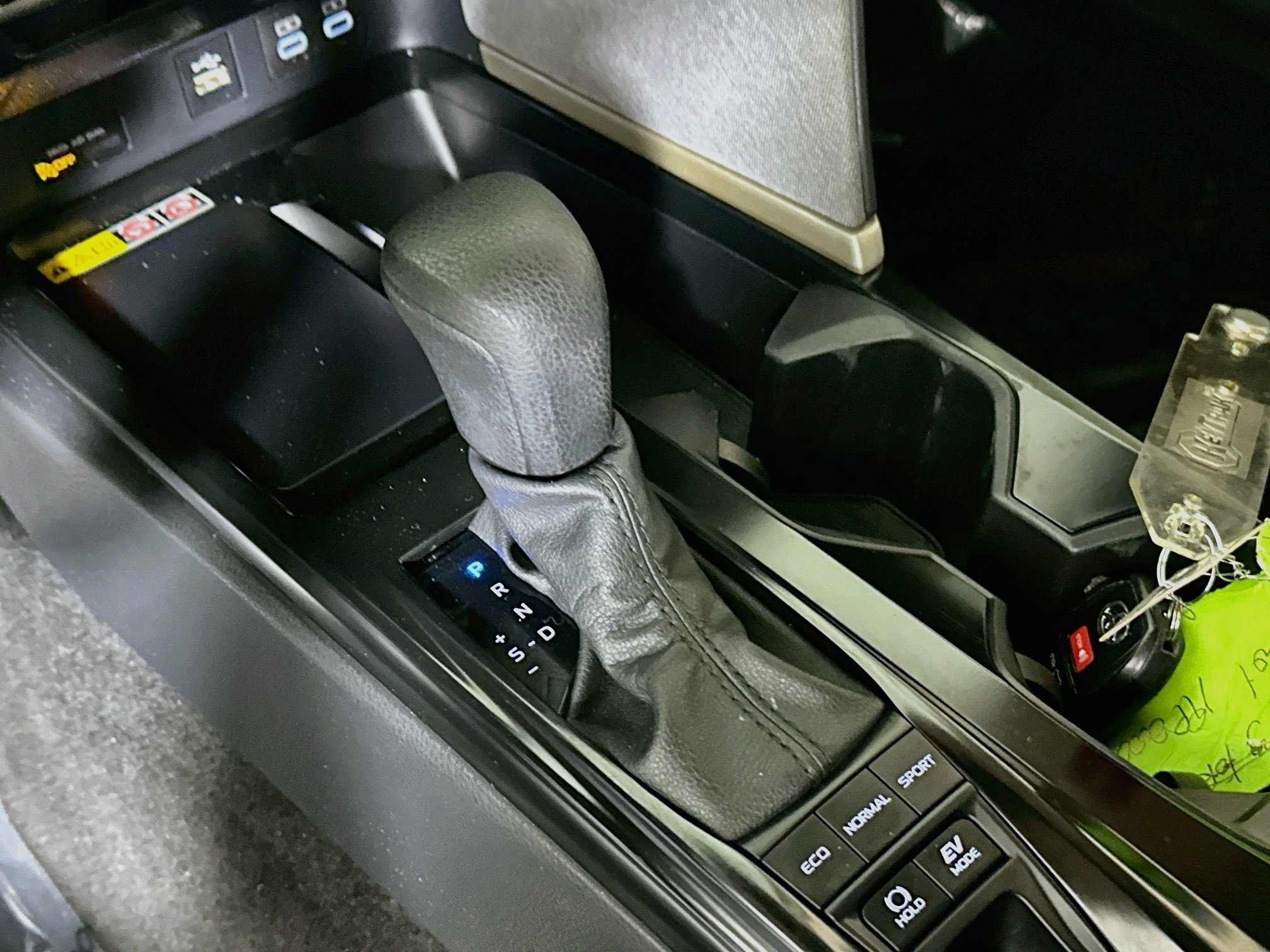 Used 2025 Toyota Camry LE w/ Convenience Package FWD image 21
