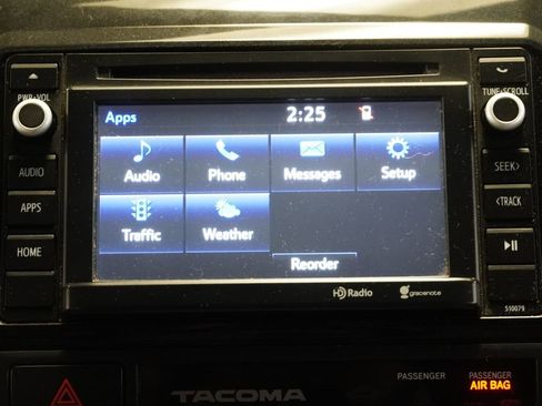 Used 2015 Toyota Tacoma 4x4 Double Cab w/ SR5 Package image 19
