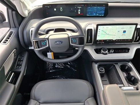 New 2025 Ford Expedition Max Active image 7