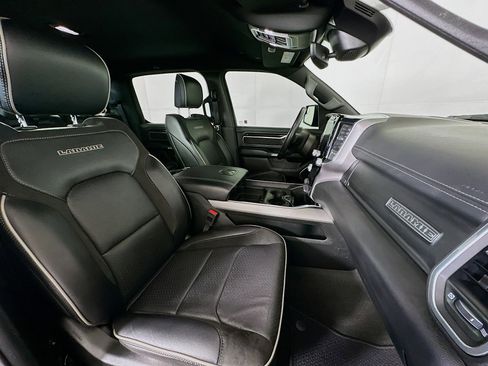 Used 2022 RAM 1500 Laramie image 32