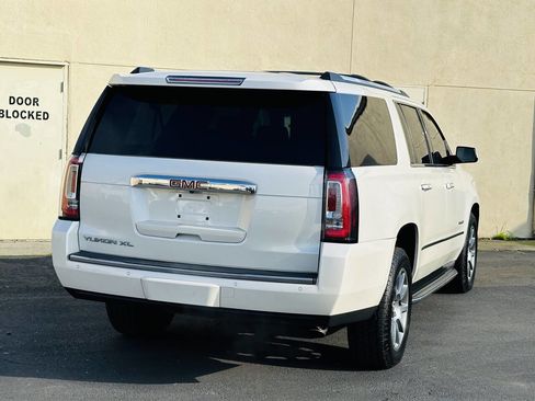 Used 2015 GMC Yukon XL Denali image 5