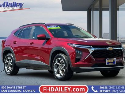 Used 2025 Chevrolet Trax LT w/ LT Convenience Package