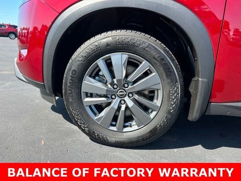 Used 2025 Nissan Pathfinder SV FWD image 9