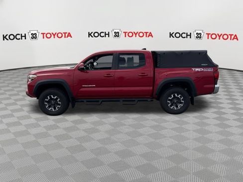 Used 2019 Toyota Tacoma TRD Off-Road AWD/4WD image 4