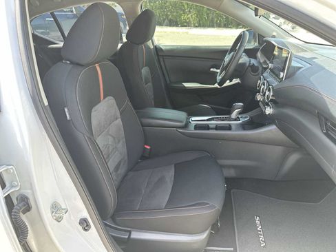 Used 2024 Nissan Sentra SR FWD image 19