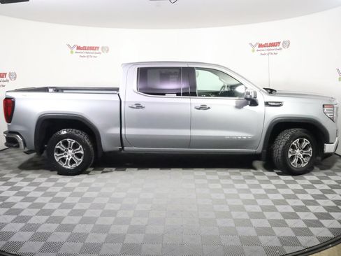 Used 2025 GMC Sierra 1500 SLT AWD/4WD image 3