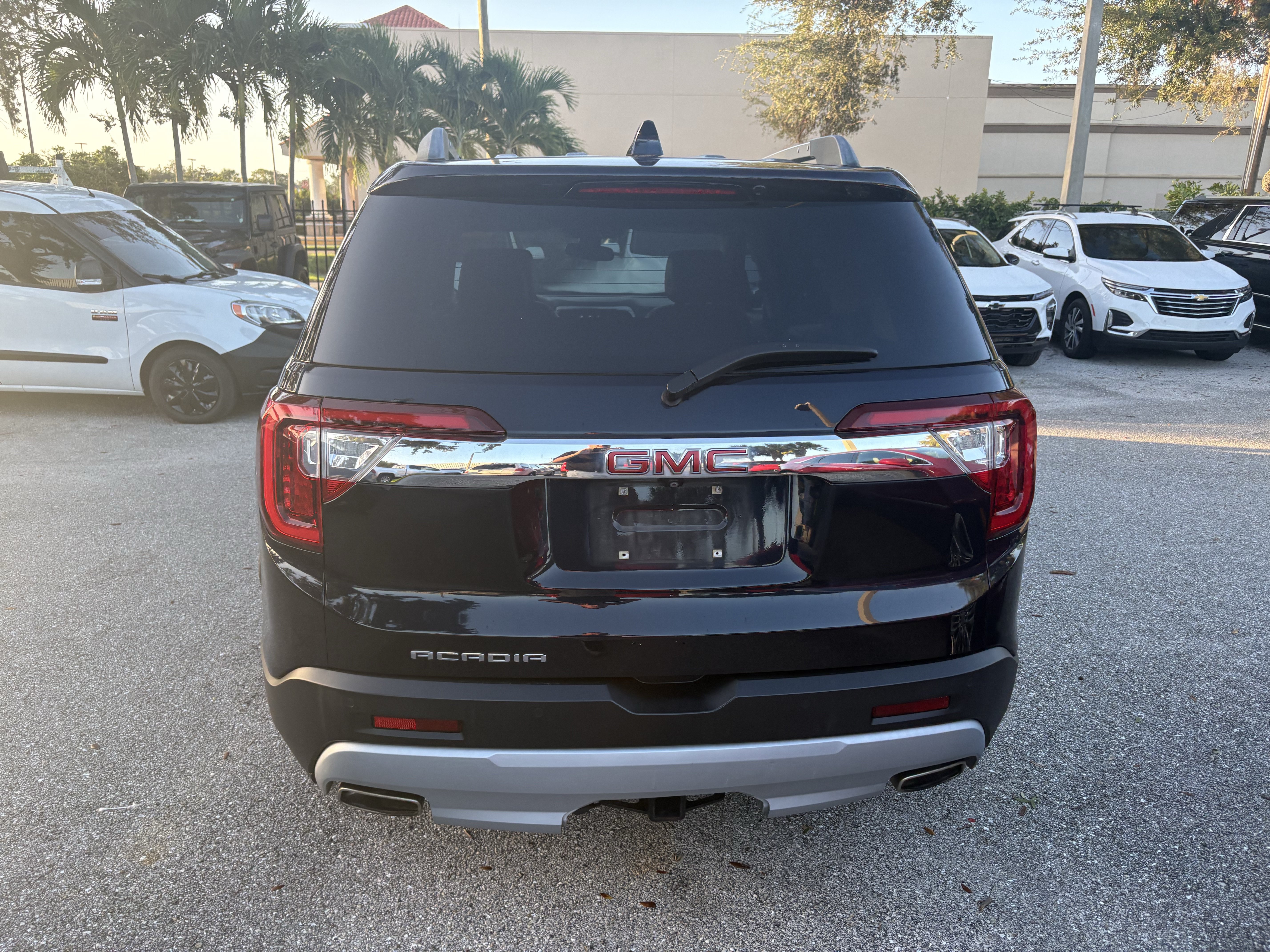 Certified 2021 GMC Acadia SLT w/ Preferred Package FWD image 6