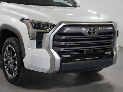 Used 2022 Toyota Tundra Limited AWD/4WD image 4