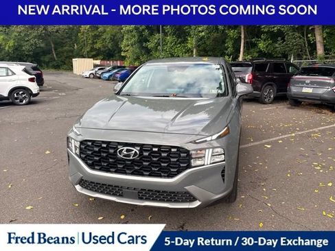 Used 2023 Hyundai Santa Fe SE FWD image 2
