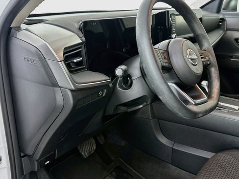 Used 2025 Nissan Kicks S FWD image 16