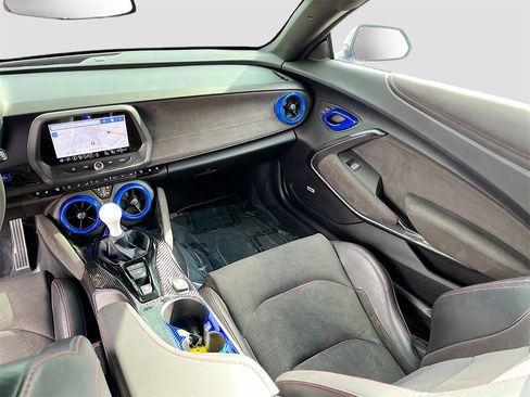 Used 2019 Chevrolet Camaro ZL1 image 24