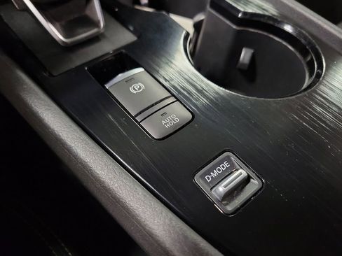 Used 2022 Nissan Rogue S FWD image 15