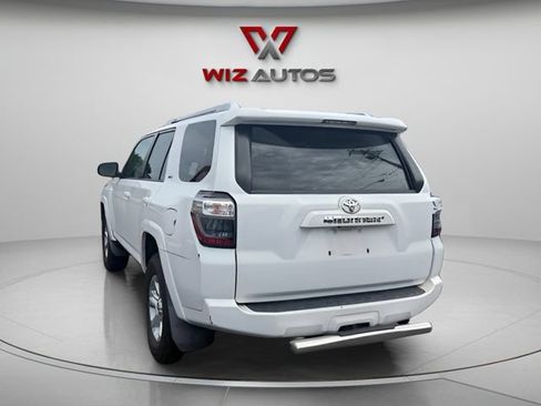 Used 2016 Toyota 4Runner SR5 Premium AWD/4WD image 3