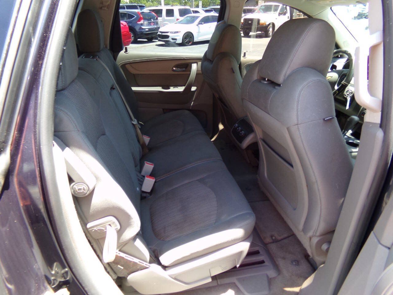 Used 2017 Chevrolet Traverse LS FWD image 22