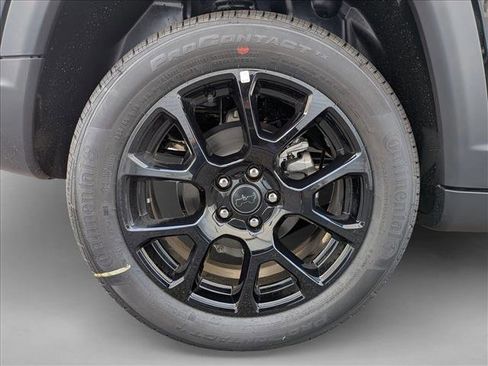 New 2026 Jeep Compass Latitude AWD/4WD image 9