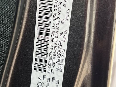 Used 2017 Jeep Wrangler Unlimited Sahara image 34