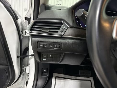 Used 2022 Honda Accord Touring image 18