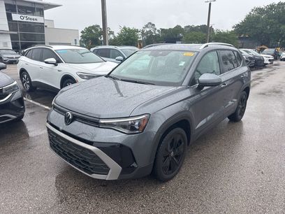 Used 2025 Volkswagen Taos SE w/ Panoramic Sunroof Package